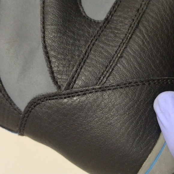 Boys and Girls Totes Snow Boots for Kids - Very Good Condition - Size 5 M - Picture 6 of 8